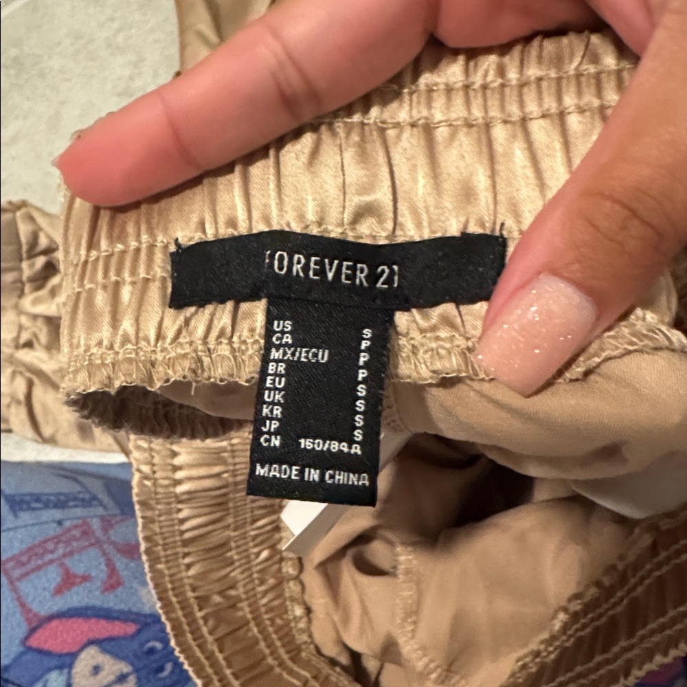 Forever 21 Metallic Beige Joggers - Picture 3 of 3
